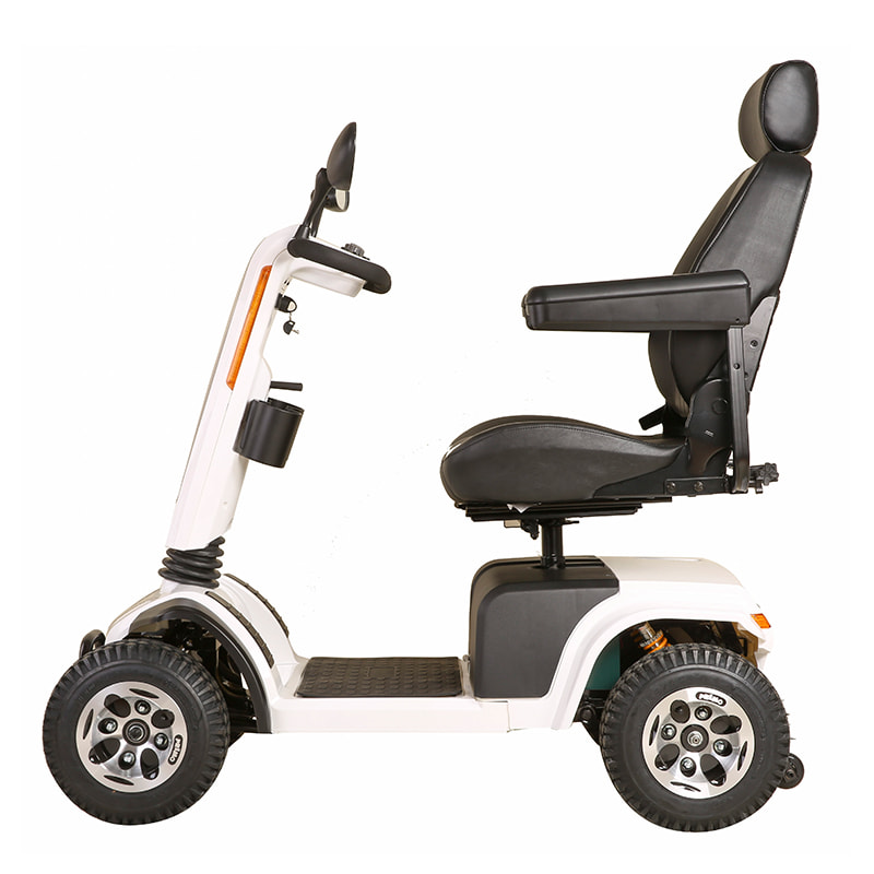 Sweetrich Durable Electric Mobility Scooter With Solar Compatibility